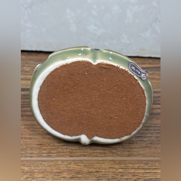 Vintage Japanese Seated Woman With Hand Fan Figurine - Picture 8 of 12